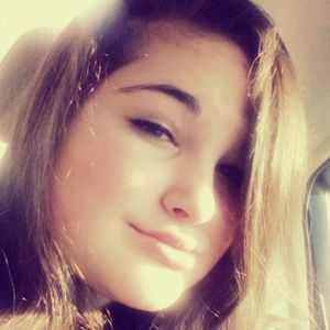 Meet your Posher, Olivia